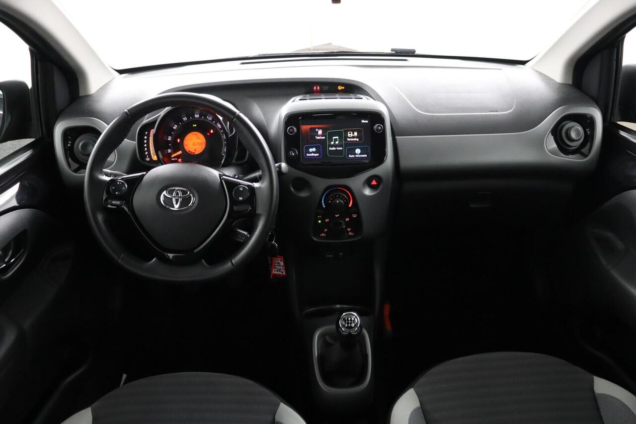 Toyota AYGO 1.0 VVT-i x-play | Achteruitrijcamera | LMV | NAP |