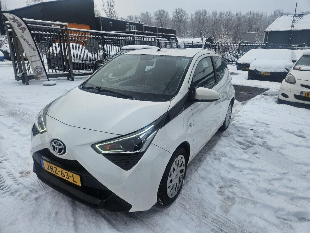 Toyota AYGO 1.0 VVT-i x-joy