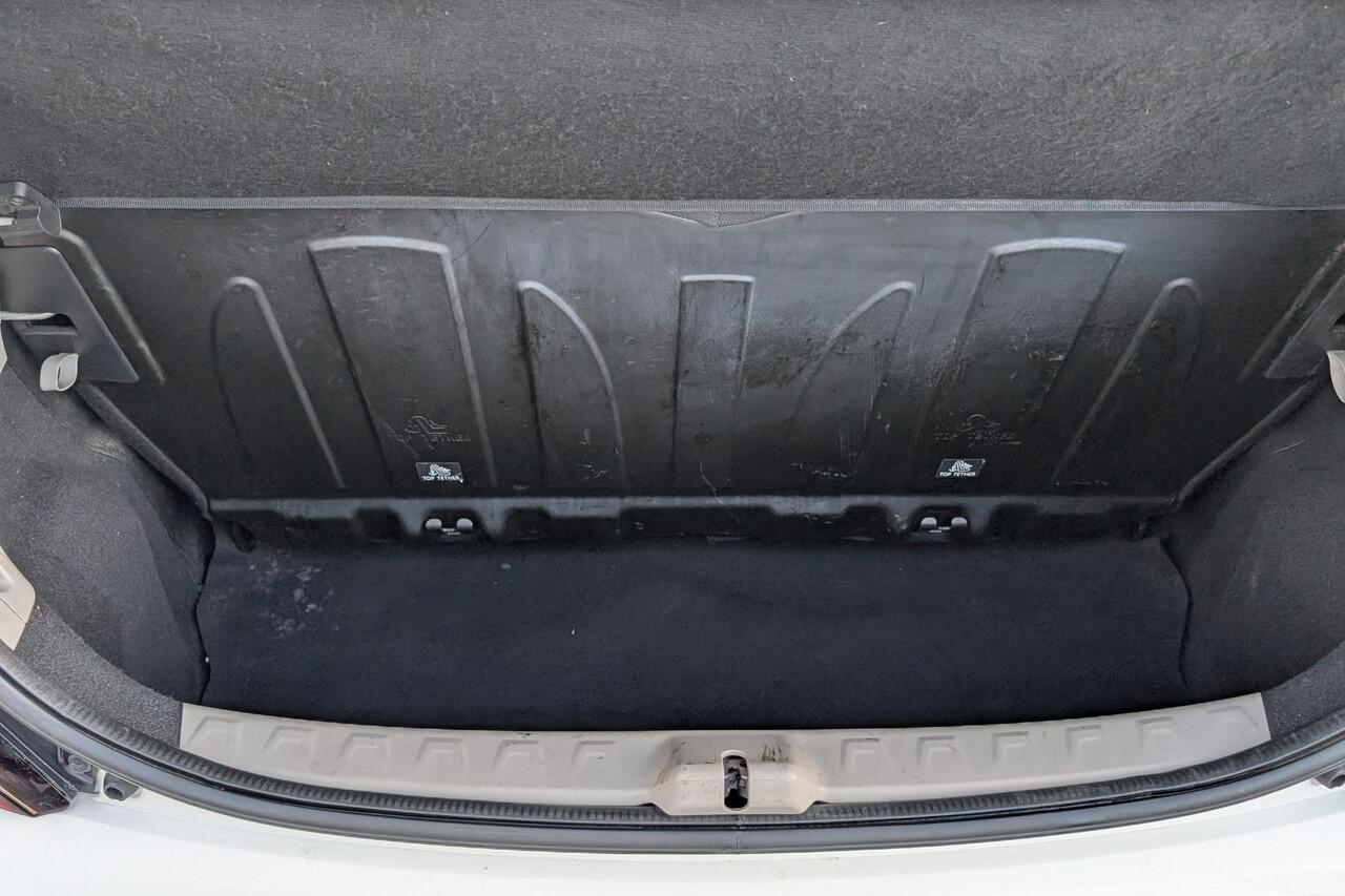 Toyota AYGO 1.0 VVT-i x-fun NL-auto, boekjes compleet, airconditioning, uitstelbare zijruiten achter, start/stop systeem, centrale deurvergrendeling