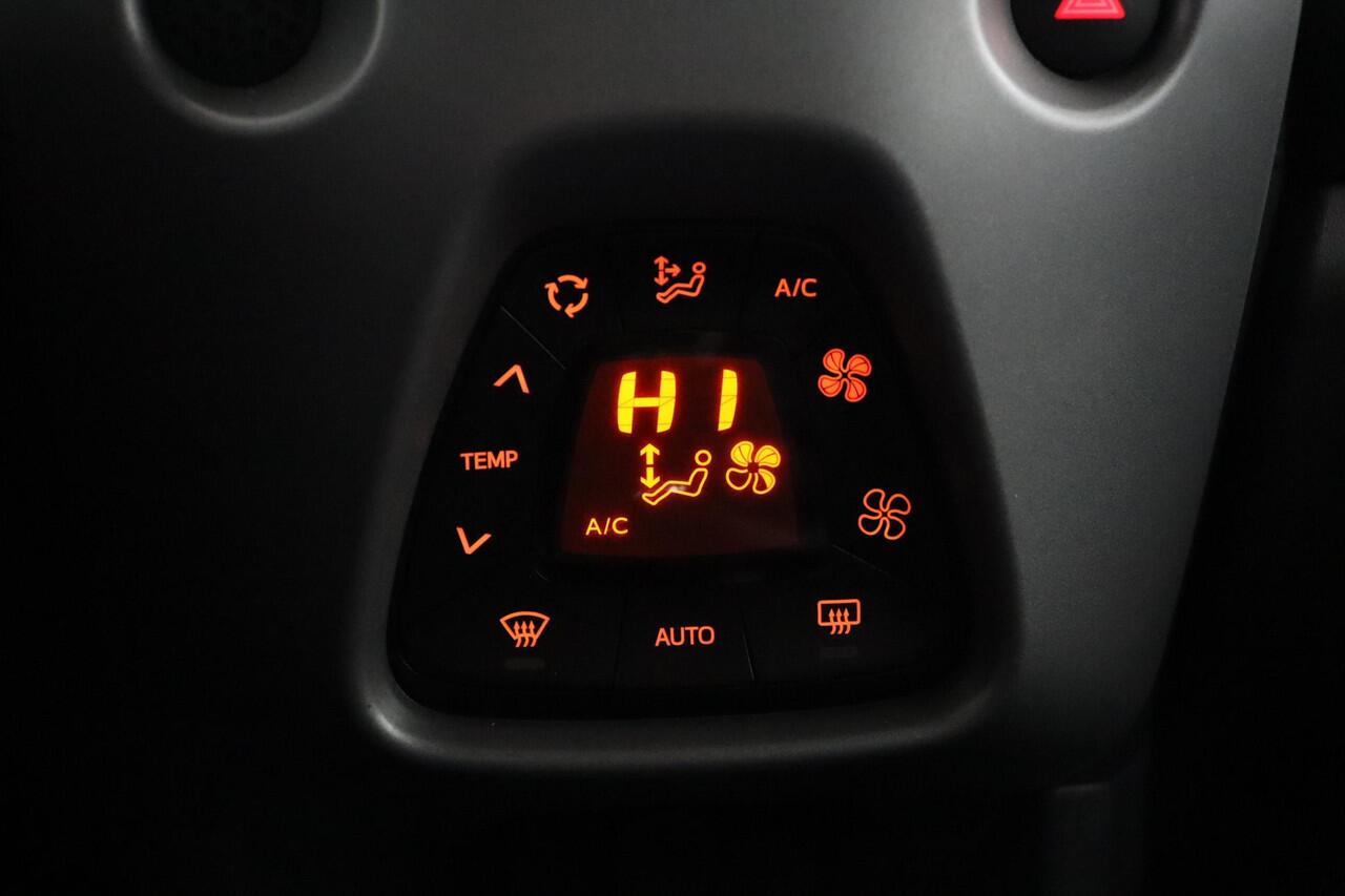 Toyota AYGO 1.0 VVT-i x-joy | Apple Carplay/Android Auto | Climate Control | Lichtmetalen Velgen | Parkeercamera |