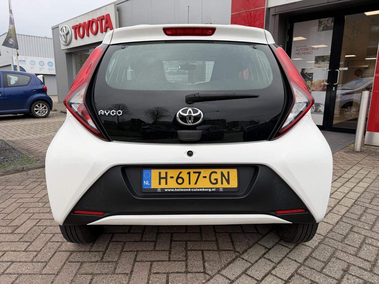 Toyota AYGO 1.0 VVT-i x-fun Eerste eigenaar | lage kilometerstand | Airco