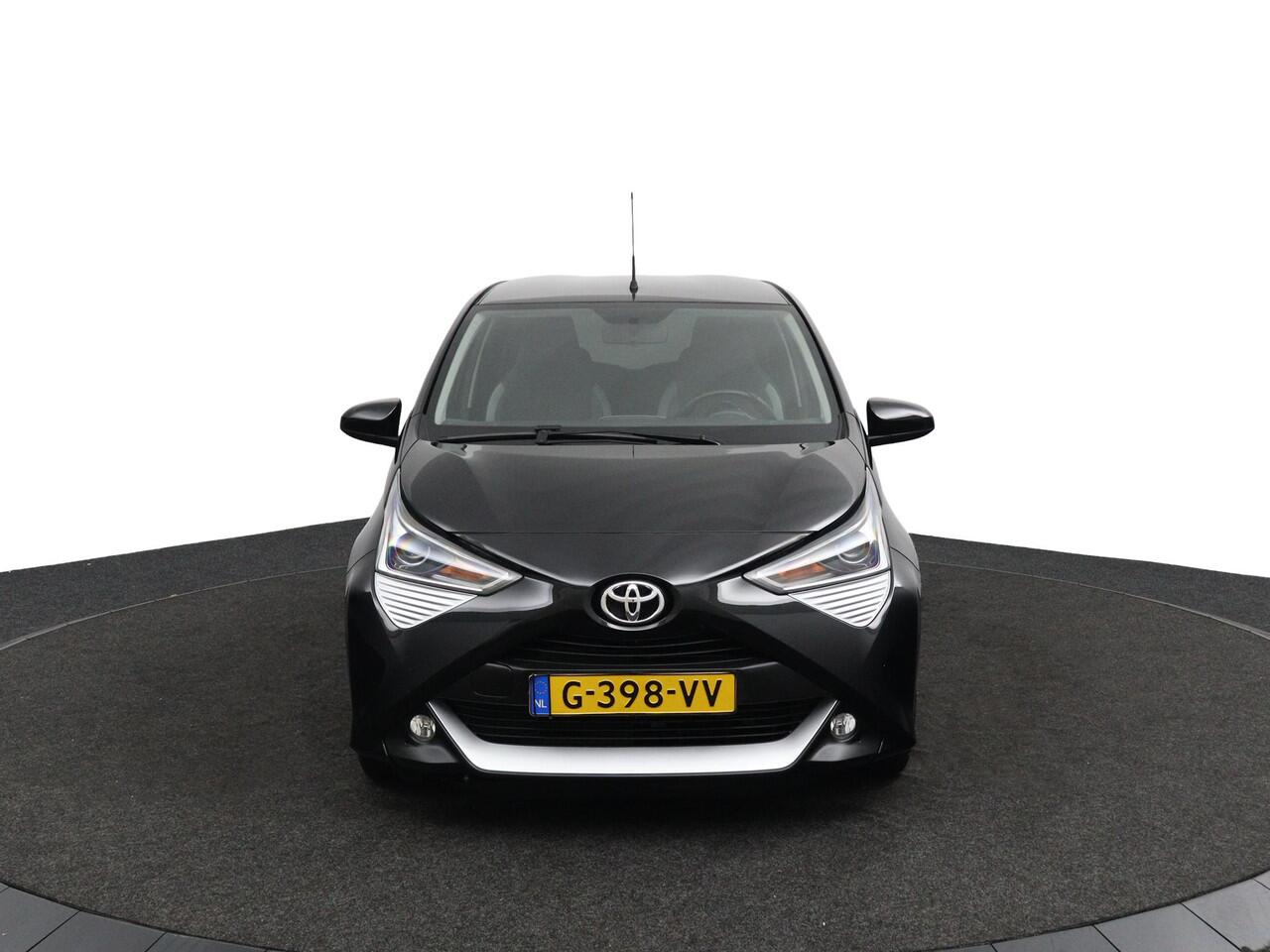 Toyota AYGO 1.0 VVT-i x-joy | Automatische Airco | Privacy Glas | Led Verlichting | Lichtmetalen Velgen |