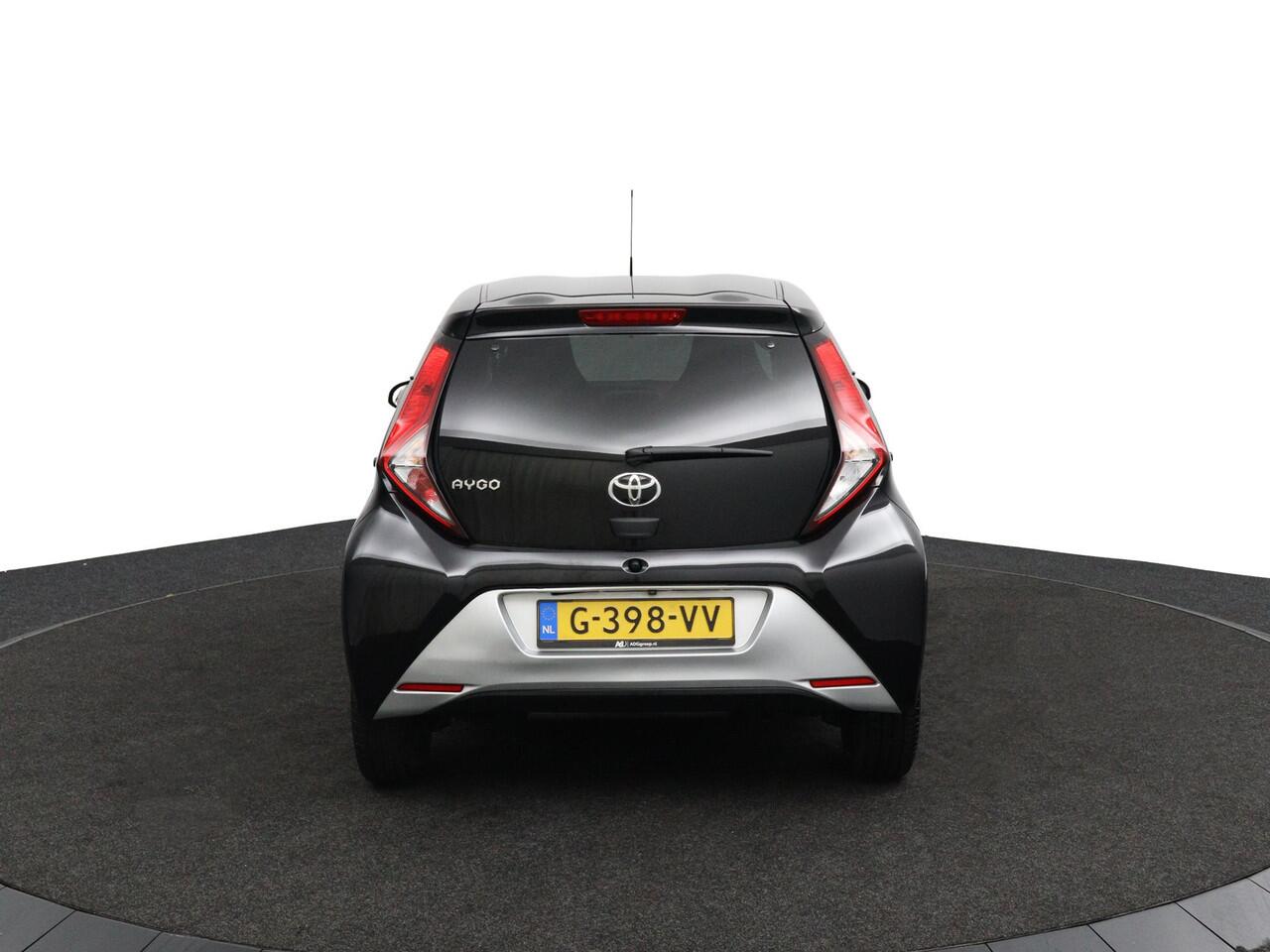 Toyota AYGO 1.0 VVT-i x-joy | Automatische Airco | Privacy Glas | Led Verlichting | Lichtmetalen Velgen |