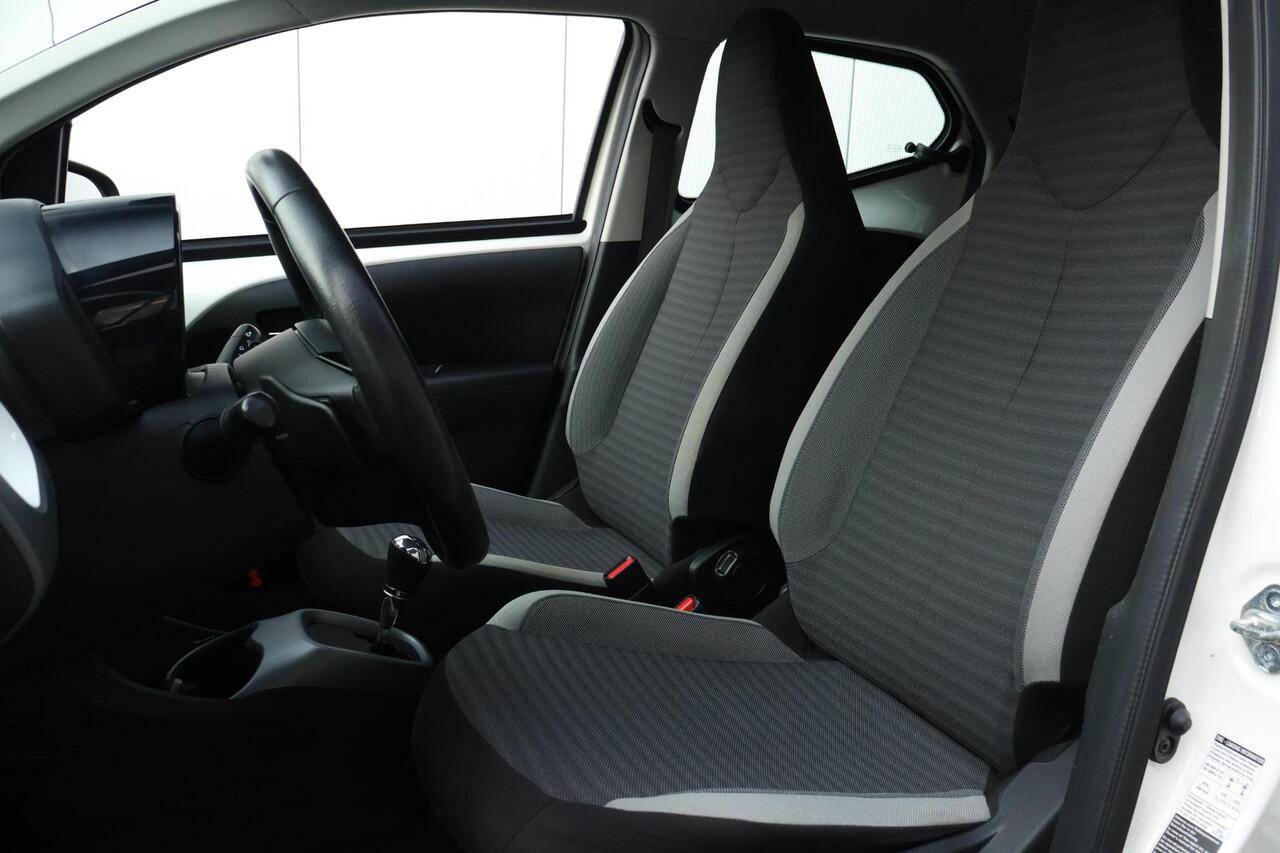 Toyota AYGO 1.0 VVT-i x-joy / Automaat