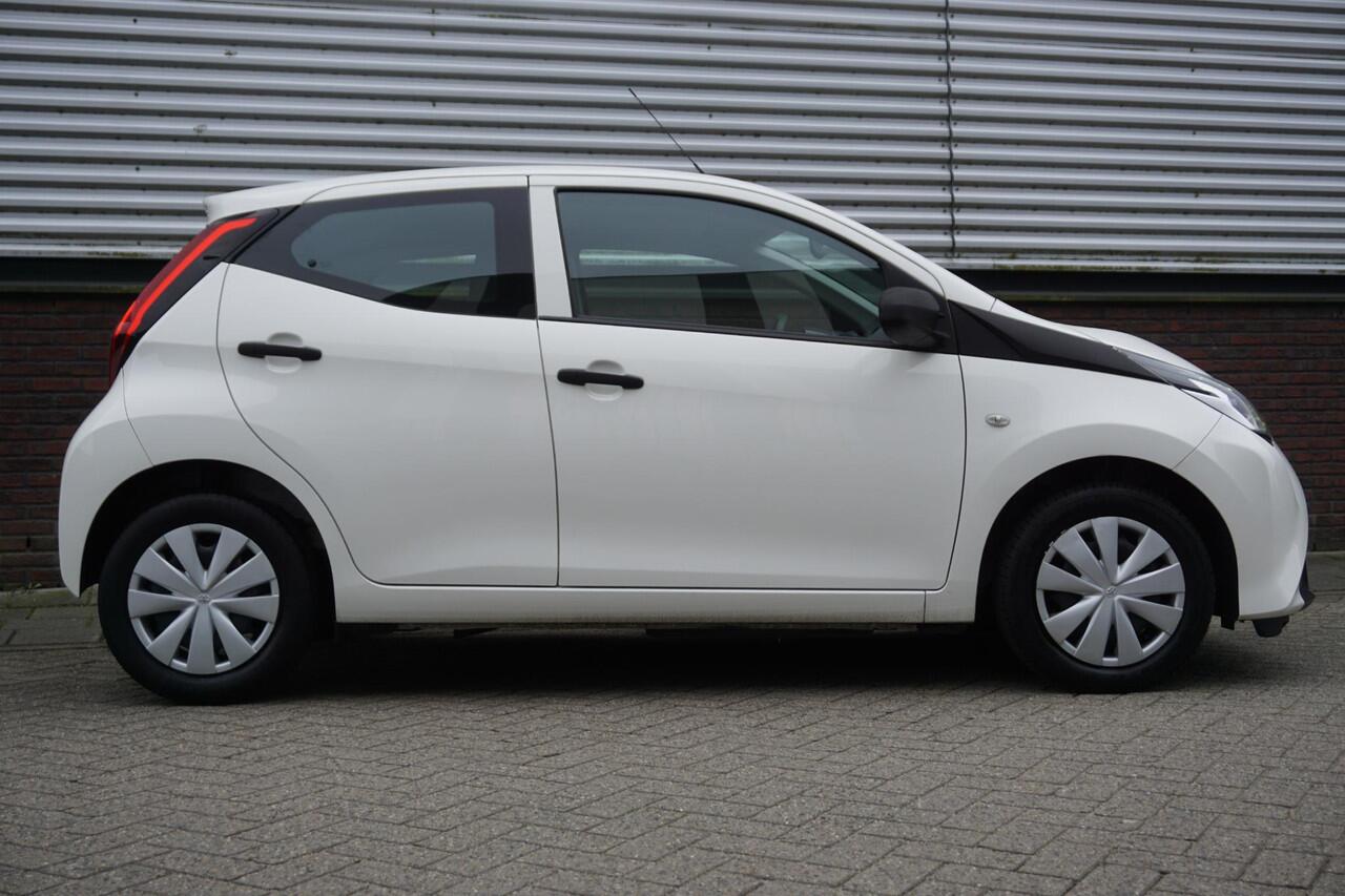Toyota AYGO 1.0 VVT-i x-fun | Led | Bluetooth | Cruise Control