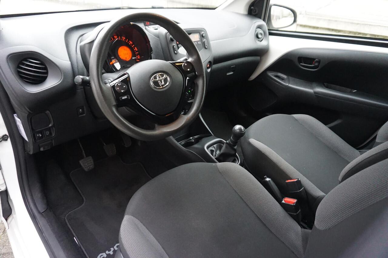 Toyota AYGO 1.0 VVT-i x-fun | Led | Bluetooth | Cruise Control