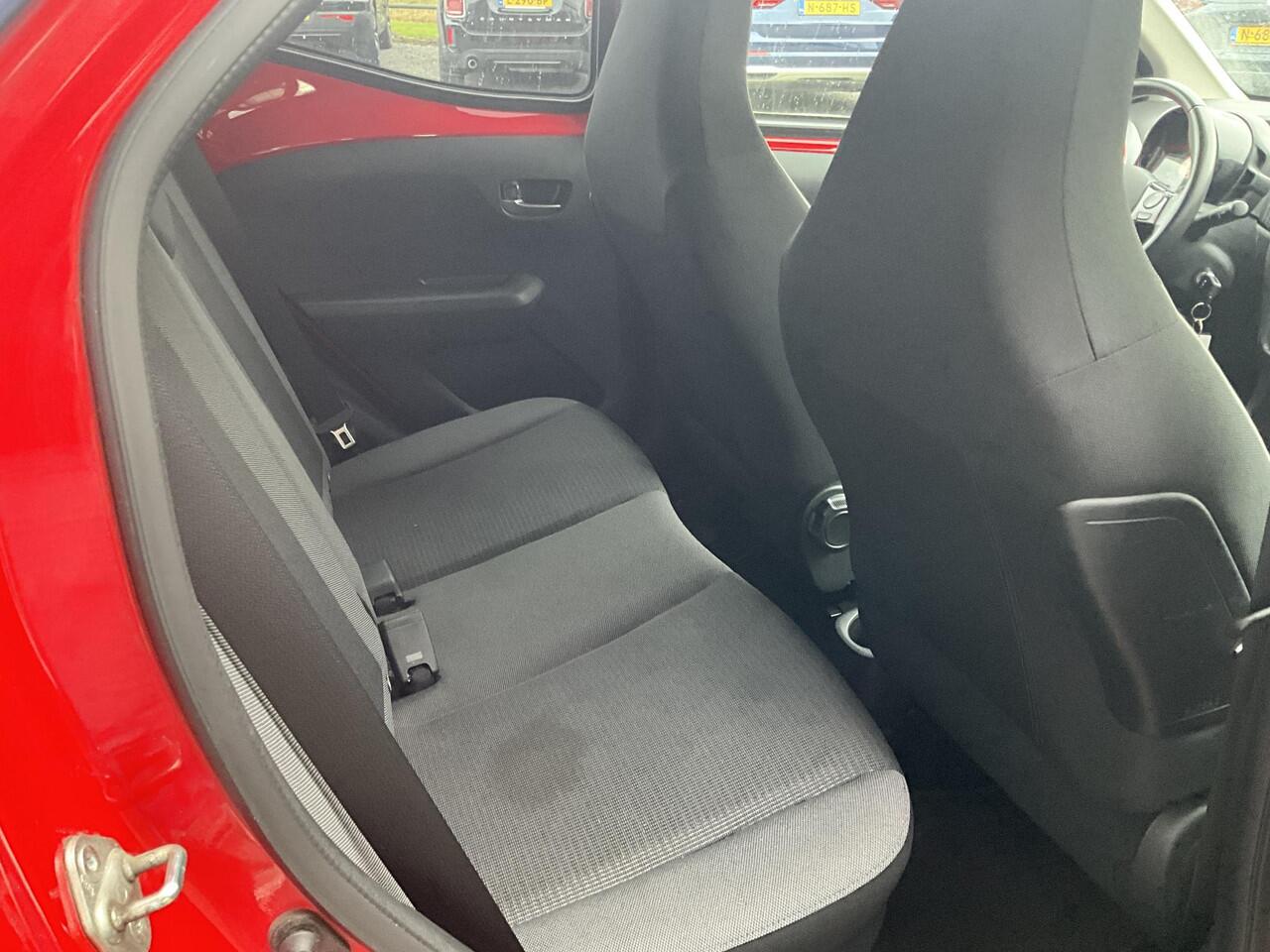 Toyota AYGO 1.0 VVT-i x-joy