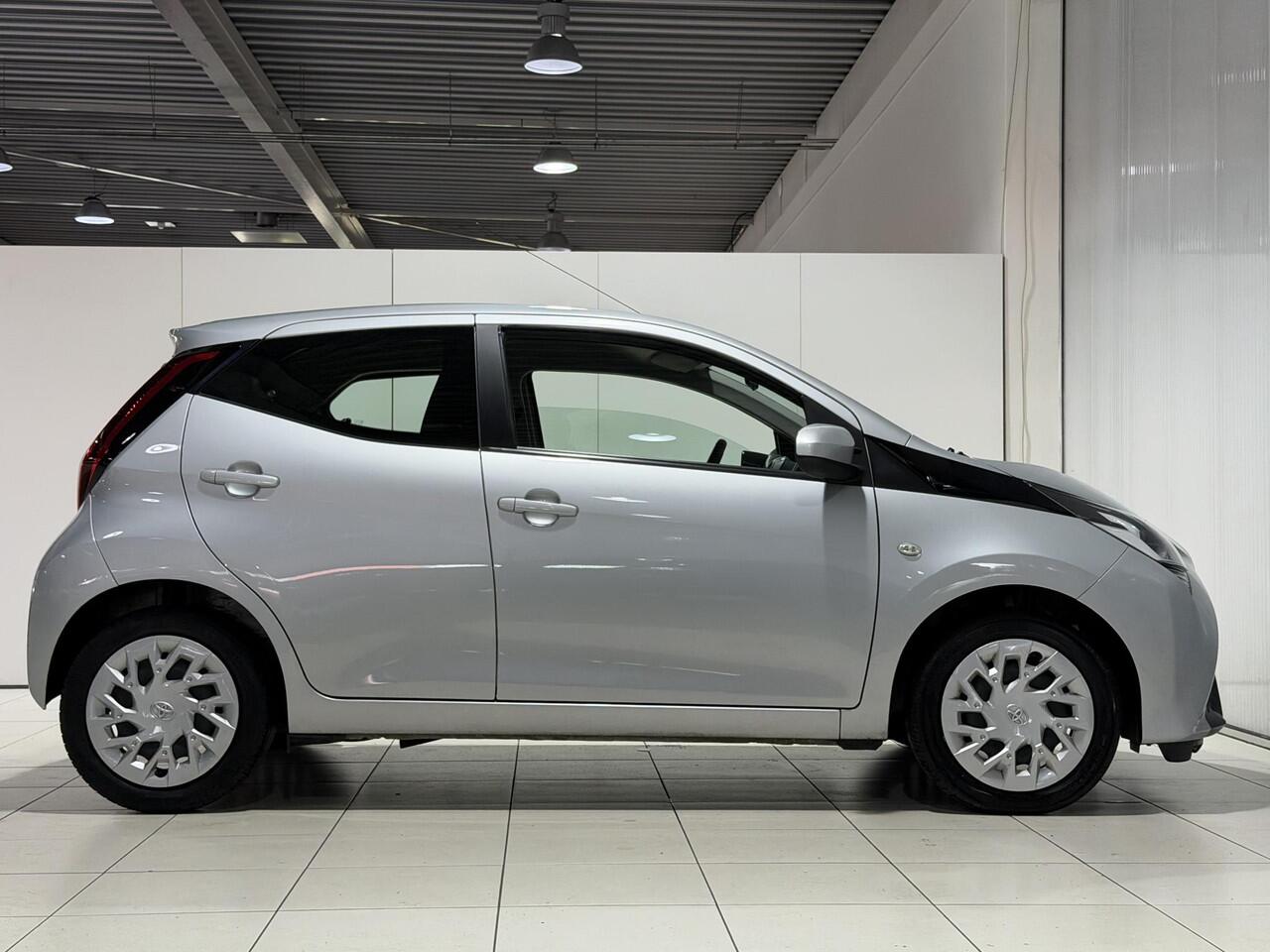Toyota AYGO 1.0 VVT-i x-play