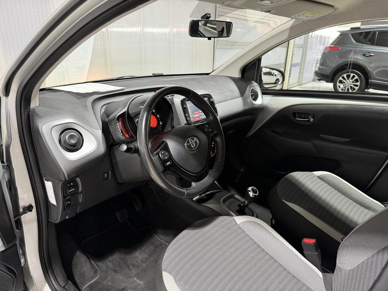 Toyota AYGO 1.0 VVT-i x-play