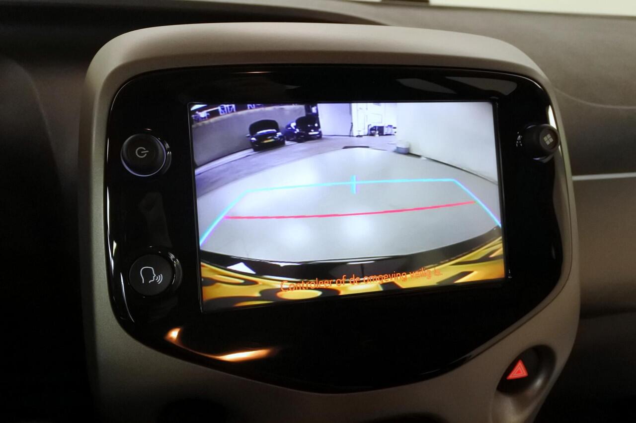 Toyota AYGO 1.0 VVT-i X-play LMV Navigatie
