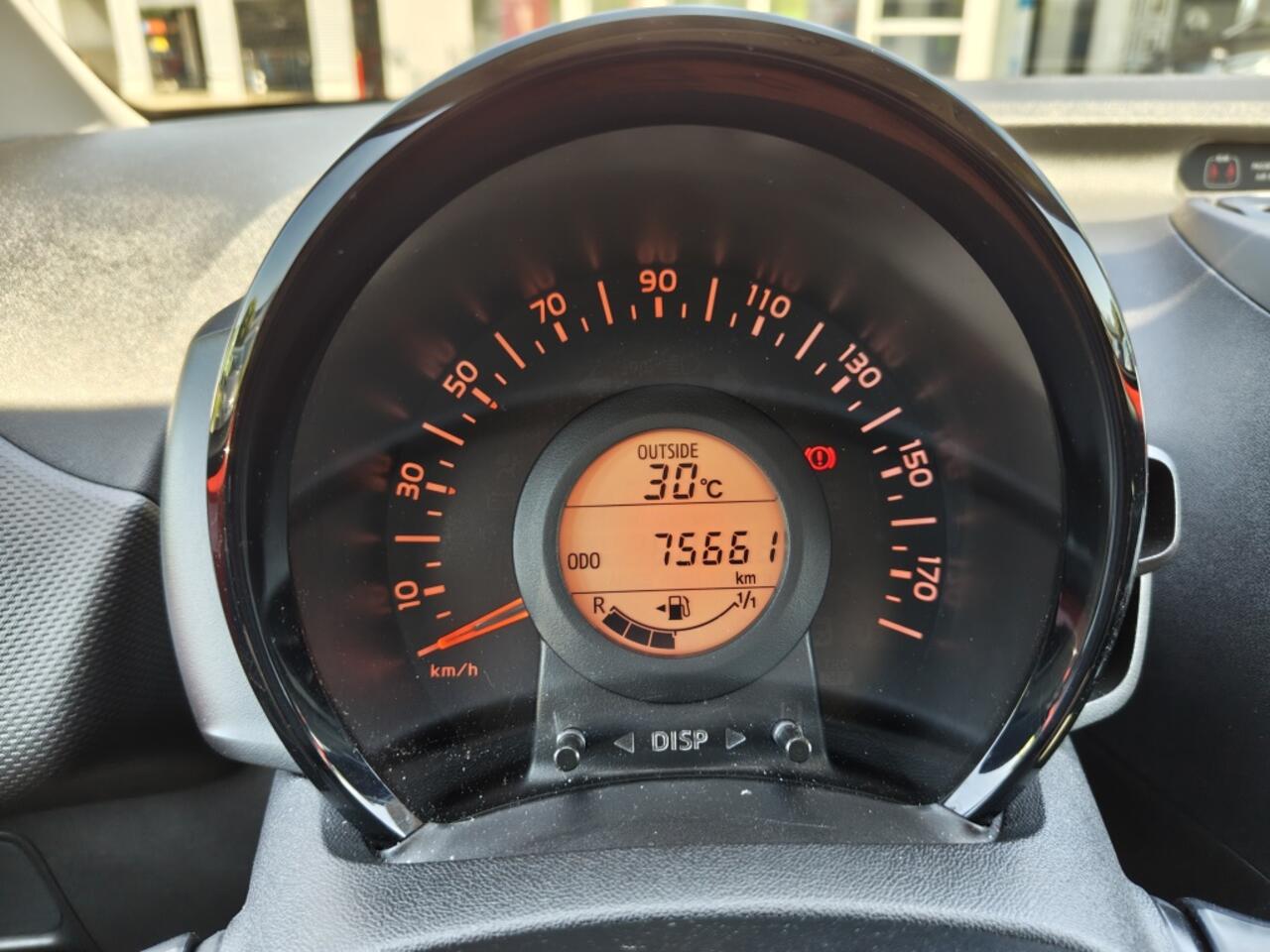 Toyota AYGO 1.0 VVT-i x-fun | Airco | DAB | Bluetooth | El. Ramen |