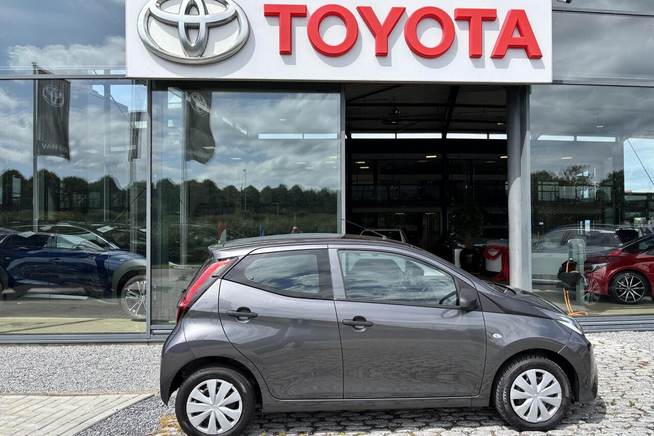Toyota AYGO 1.0 VVT-i x-fun, Bluetooth, Airco Cruise control