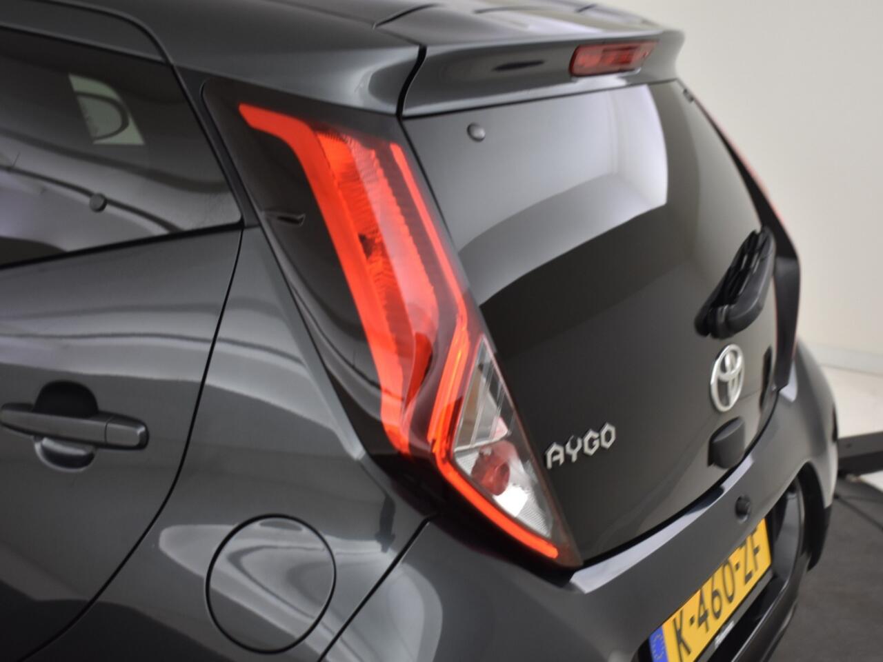 Toyota AYGO 1.0 VVT-i x-joy | Climate Controll | Camera | Carplay