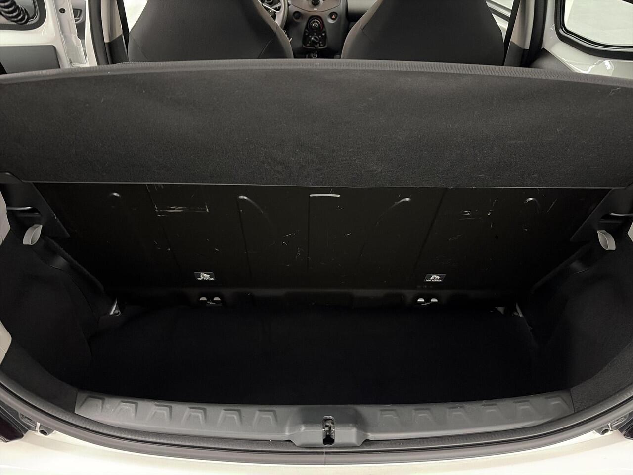 Toyota AYGO 1.0 VVT-i x-fun