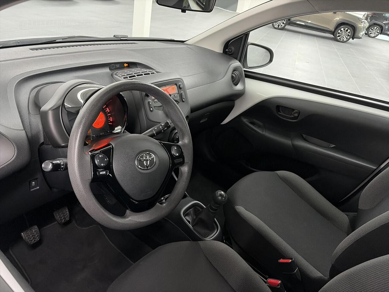 Toyota AYGO 1.0 VVT-i x-fun