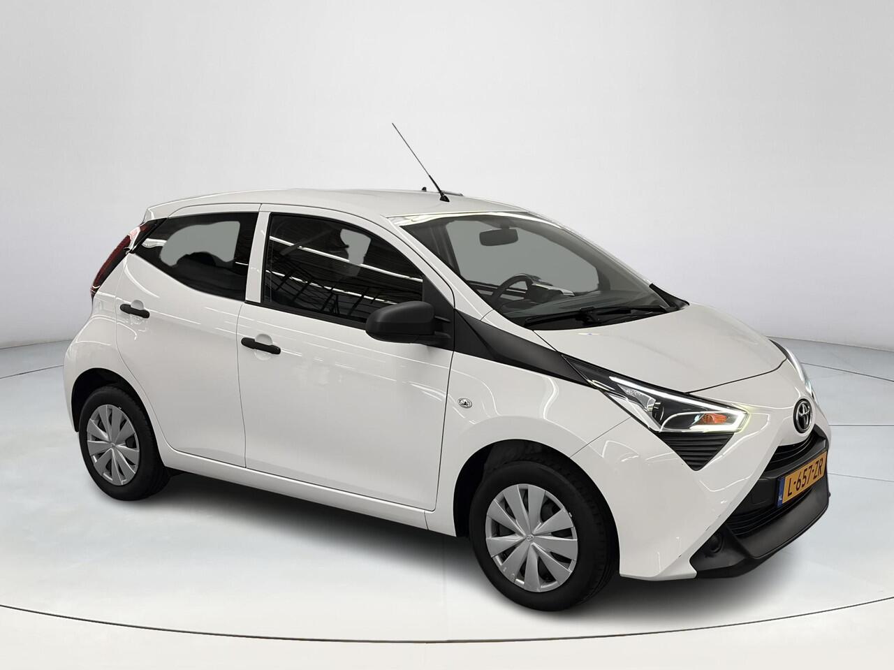 Toyota AYGO 1.0 VVT-i x-fun