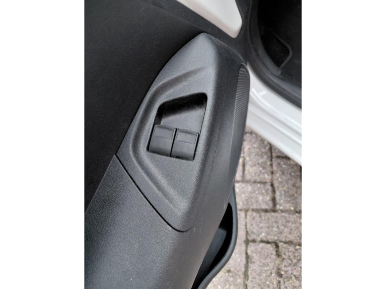 Toyota AYGO 1.0 VVT-i x-fun