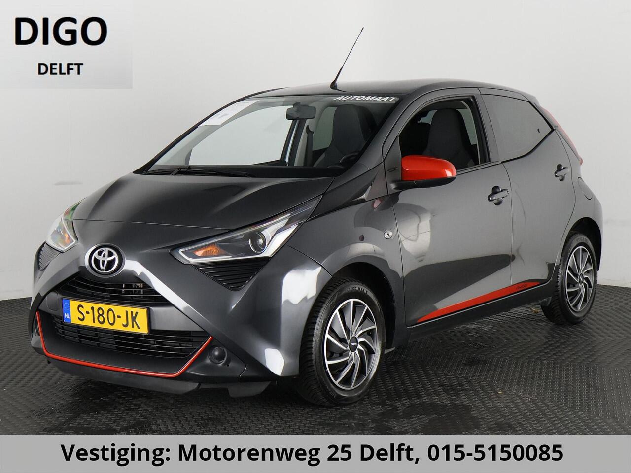 Toyota AYGO 1.0 VVT-i X-PLAY AUTOMAAT GARANTIE TOT 10-2031 BIJNA 2022. APPLE CARPLAY & ANDROID AUTO . ACHTERUITRIJ CAMERA .
