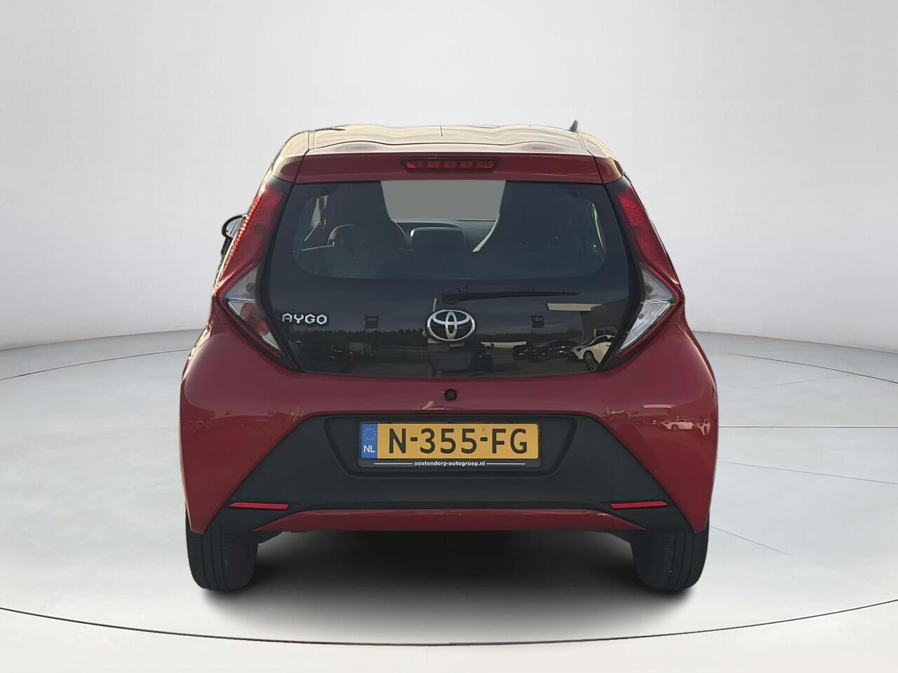 Toyota AYGO 1.0 VVT-i x-fun
