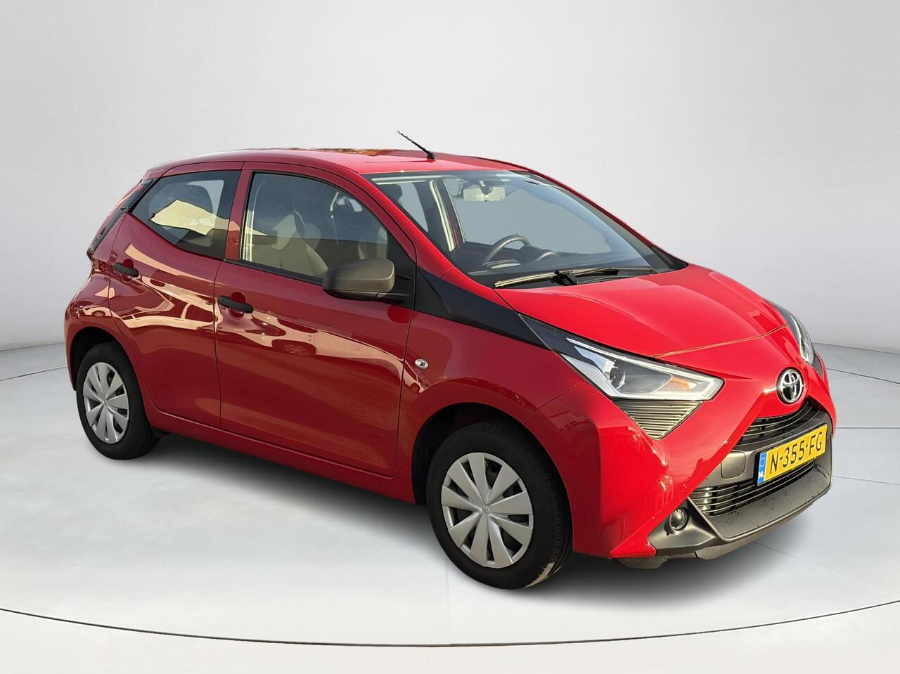 Toyota AYGO 1.0 VVT-i x-fun