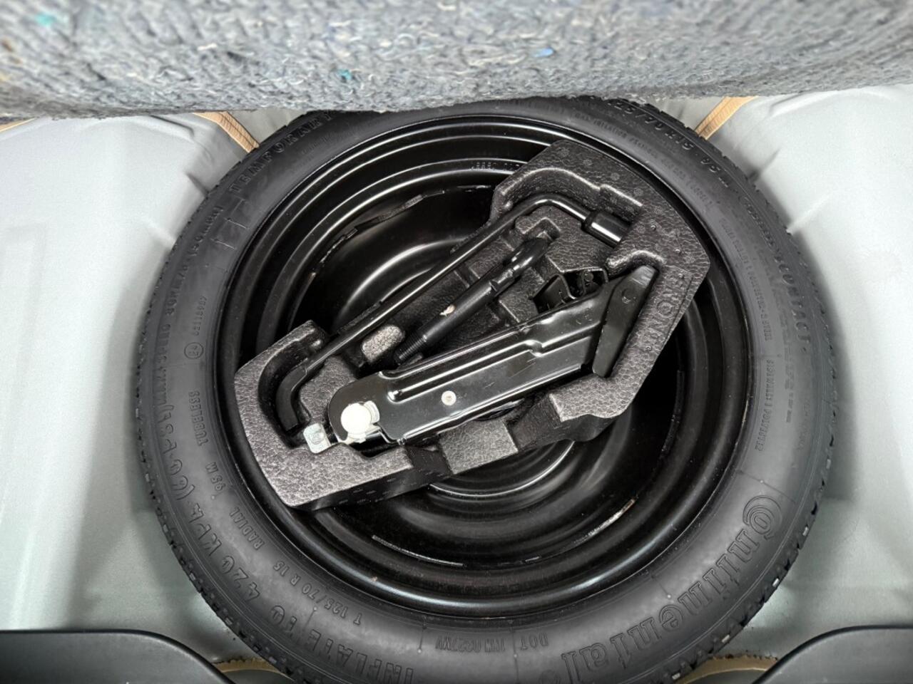 Toyota AYGO 1.0 VVT-I X-PLAY AUTOMAAT 5-DRS CAMERA/AIRCO/RADIO/CARPLAY/ ENZ.