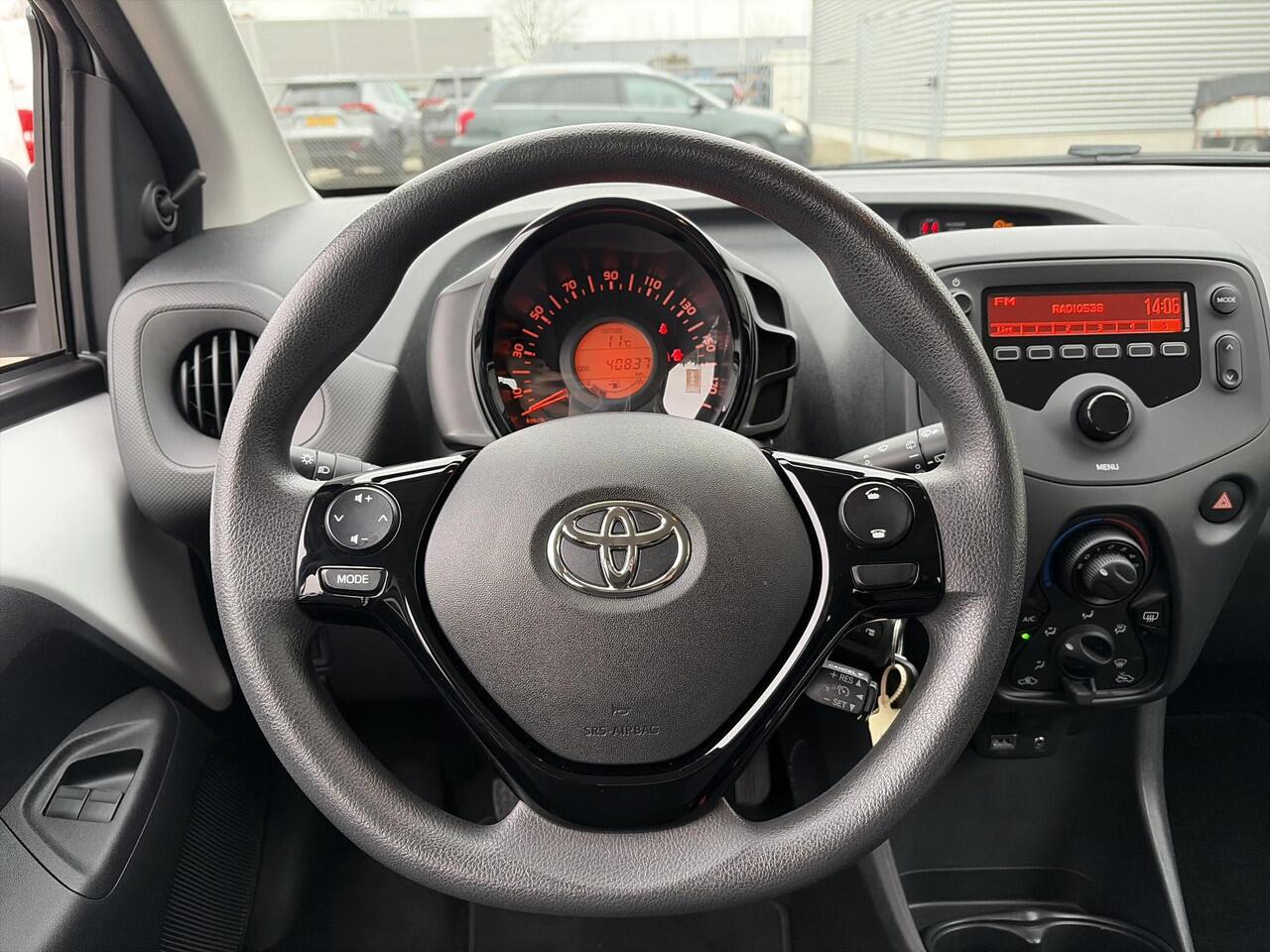 Toyota AYGO 1.0 VVT-i x-fun