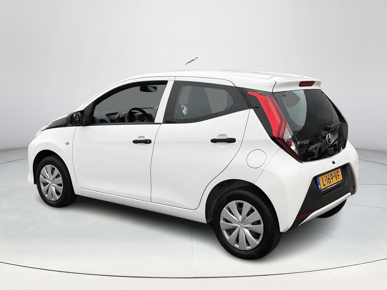 Toyota AYGO 1.0 VVT-i x-fun