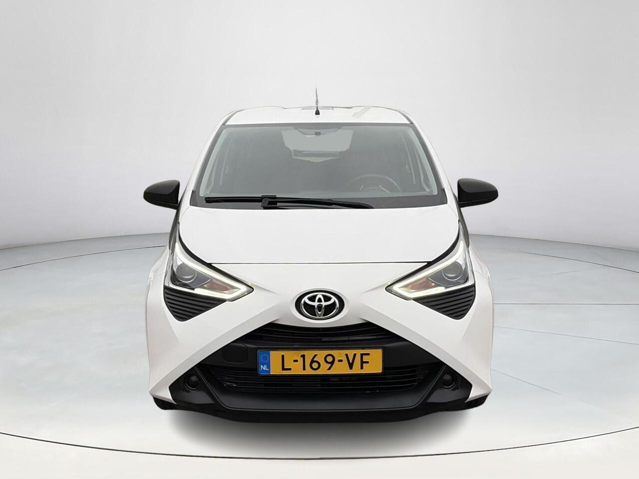 Toyota AYGO 1.0 VVT-i x-fun