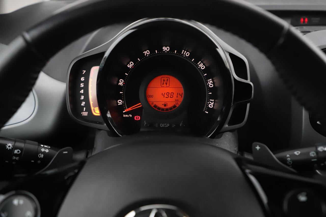 Toyota AYGO 1.0 VVT-i x-play Automaat Carplay Android/Navigatie Achteruitrijcamera Airco LED