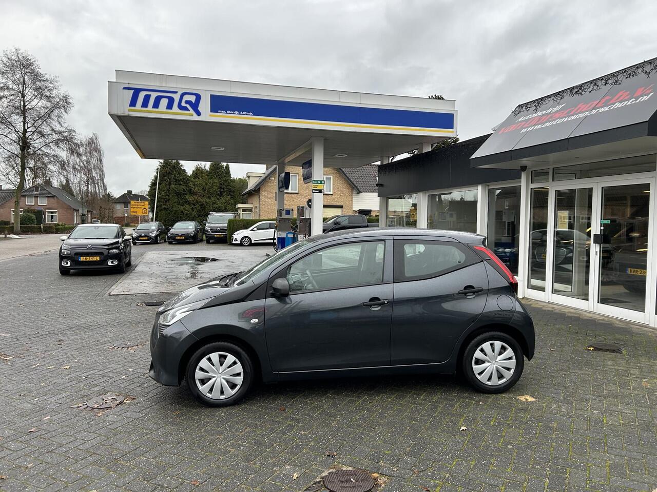 Toyota AYGO 1.0 VVT-i x-fun