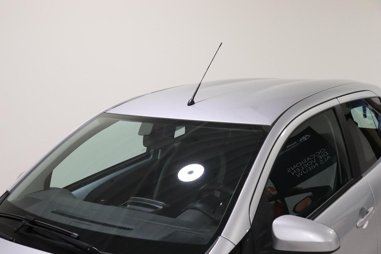 Toyota AYGO 1.0 VVT-i X-Play, Apple Carplay/Android auto, Airco, Parkeercamera!