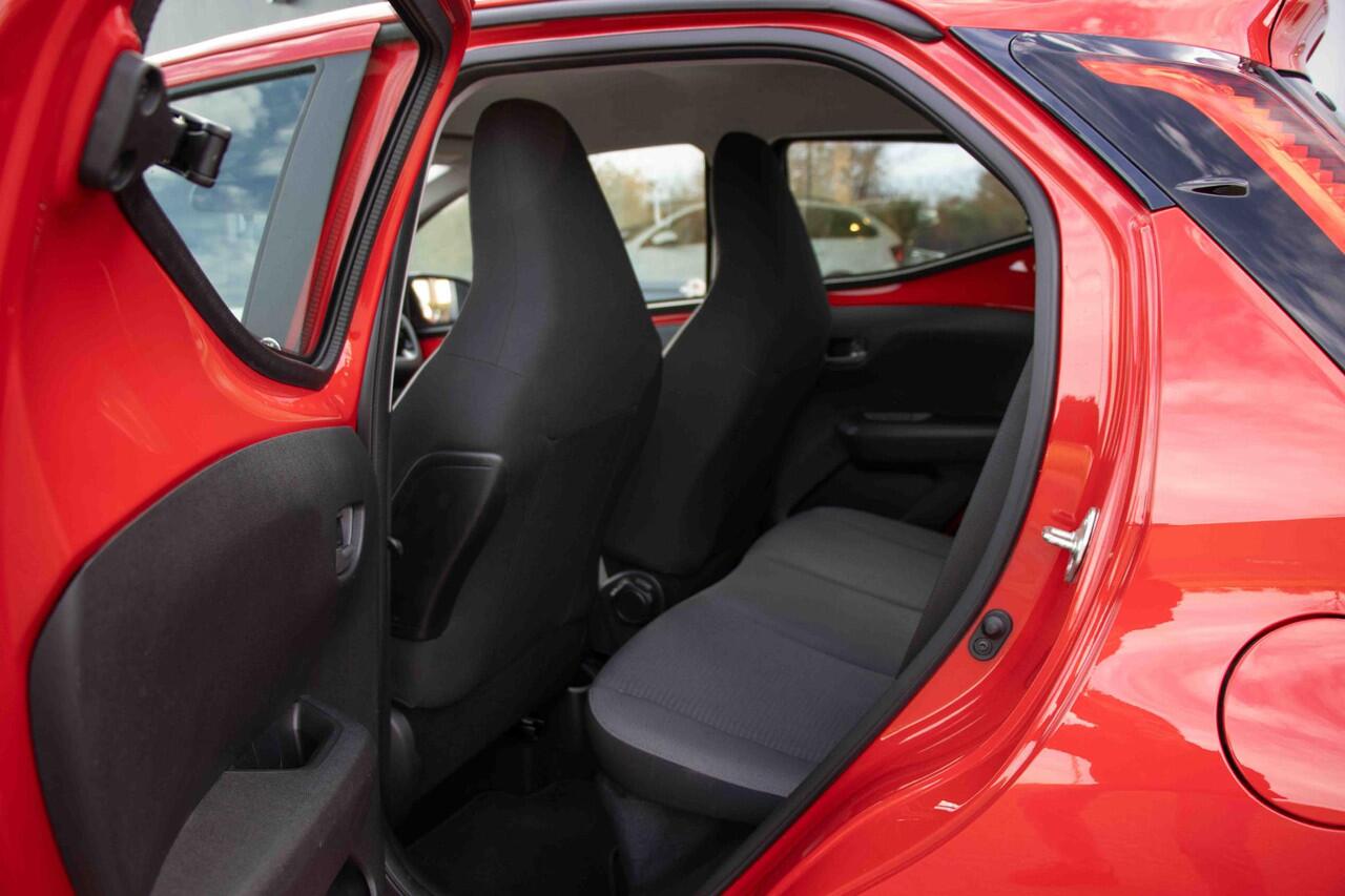 Toyota AYGO 1.0 VVT-i x-play Team D