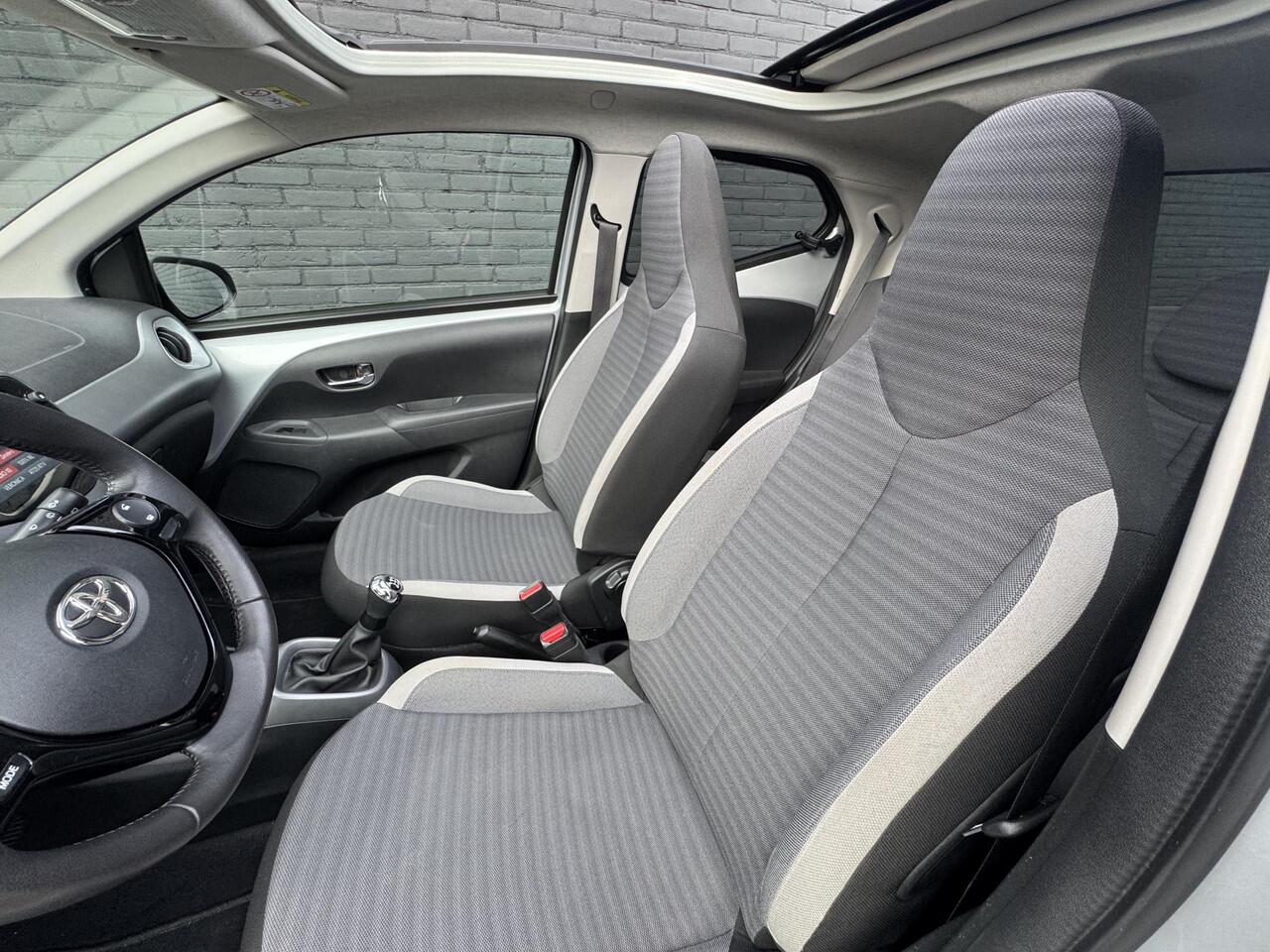 Toyota AYGO 1.0 VVT-i x-joy cabrio