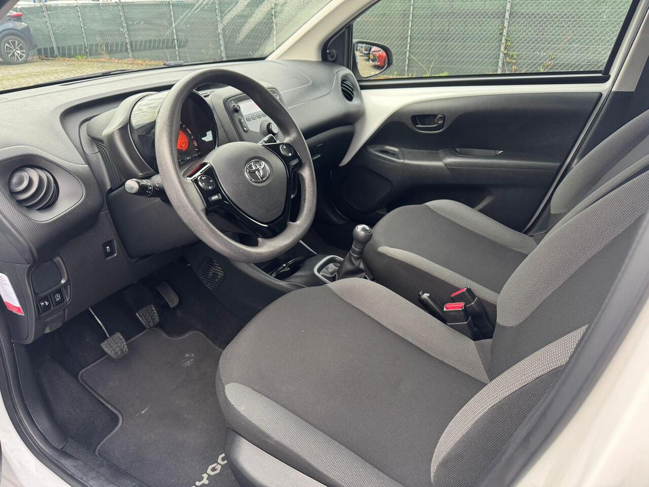 Toyota AYGO 1.0 VVT-i x-fun
