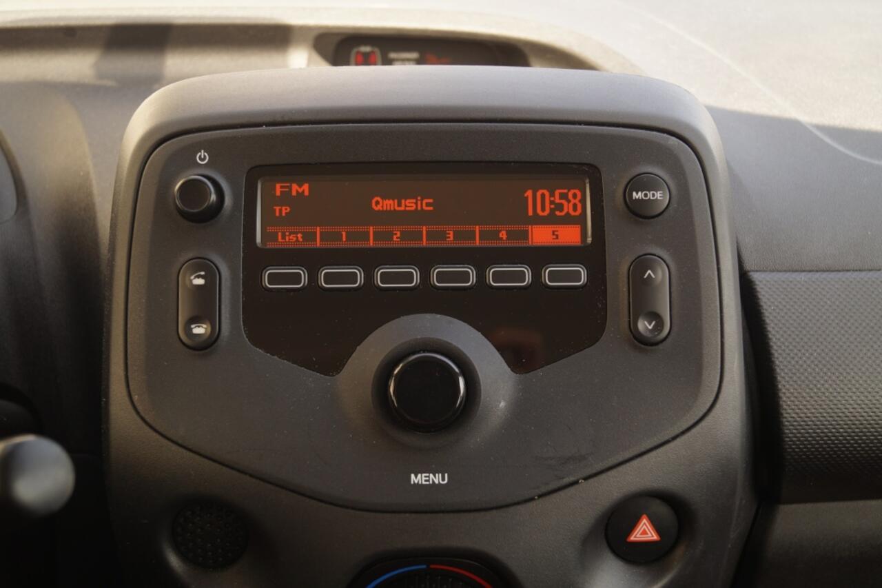 Toyota AYGO 1.0 VVT-i X-Fun -AIRCO-LED-