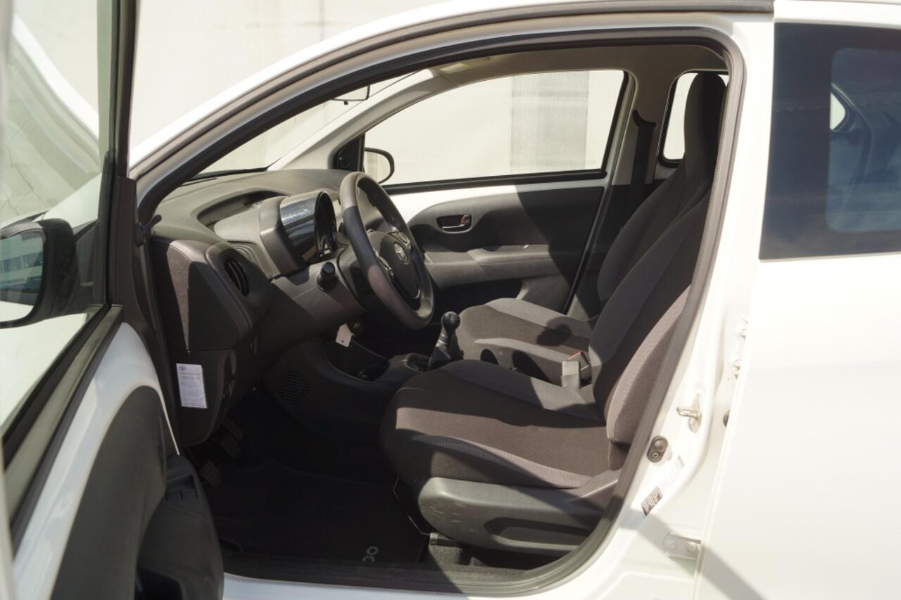 Toyota AYGO 1.0 VVT-i X-Fun -AIRCO-LED-