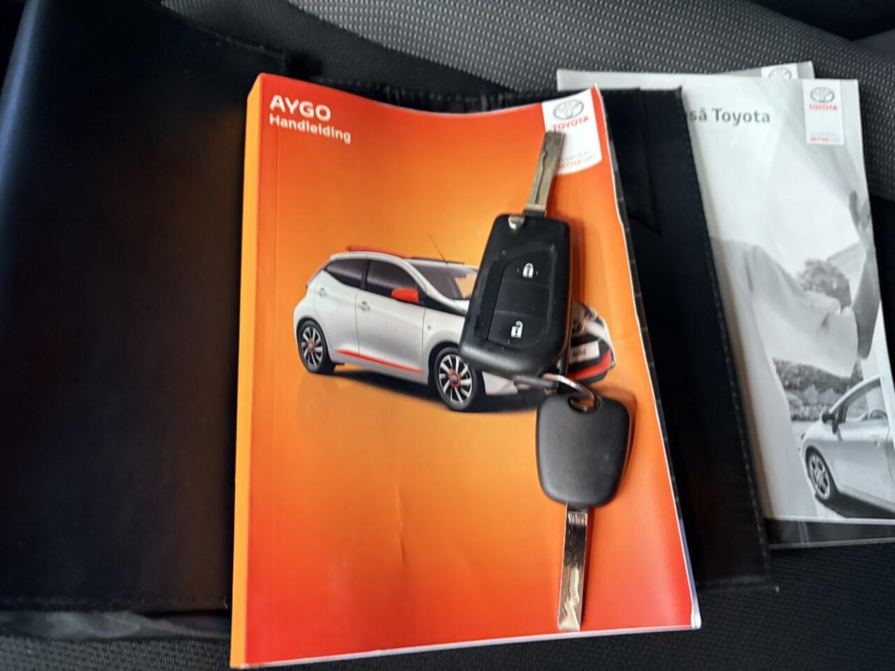 Toyota AYGO 1.0 VVT-i x-fun Bluetooth Telefoon Airco