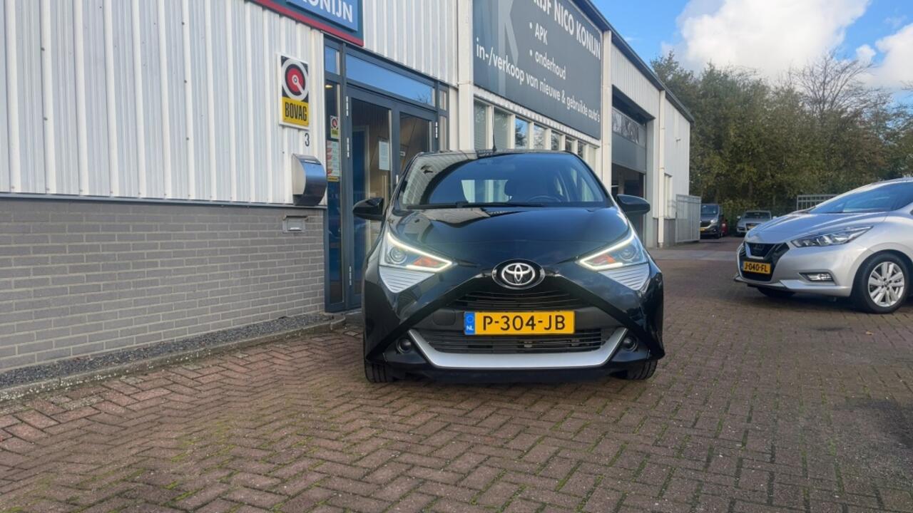 Toyota AYGO Automaat 1.0 VVT-i x-play