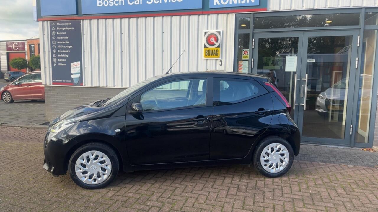Toyota AYGO Automaat 1.0 VVT-i x-play