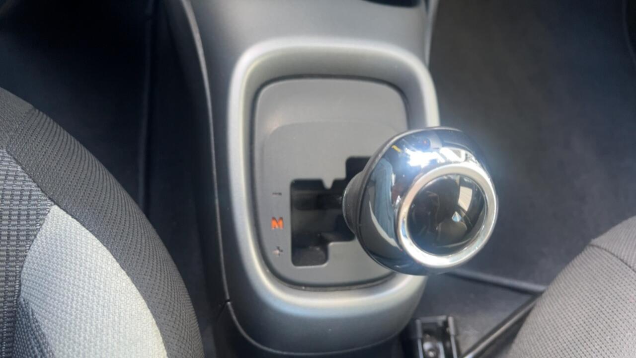 Toyota AYGO Automaat 1.0 VVT-i x-play