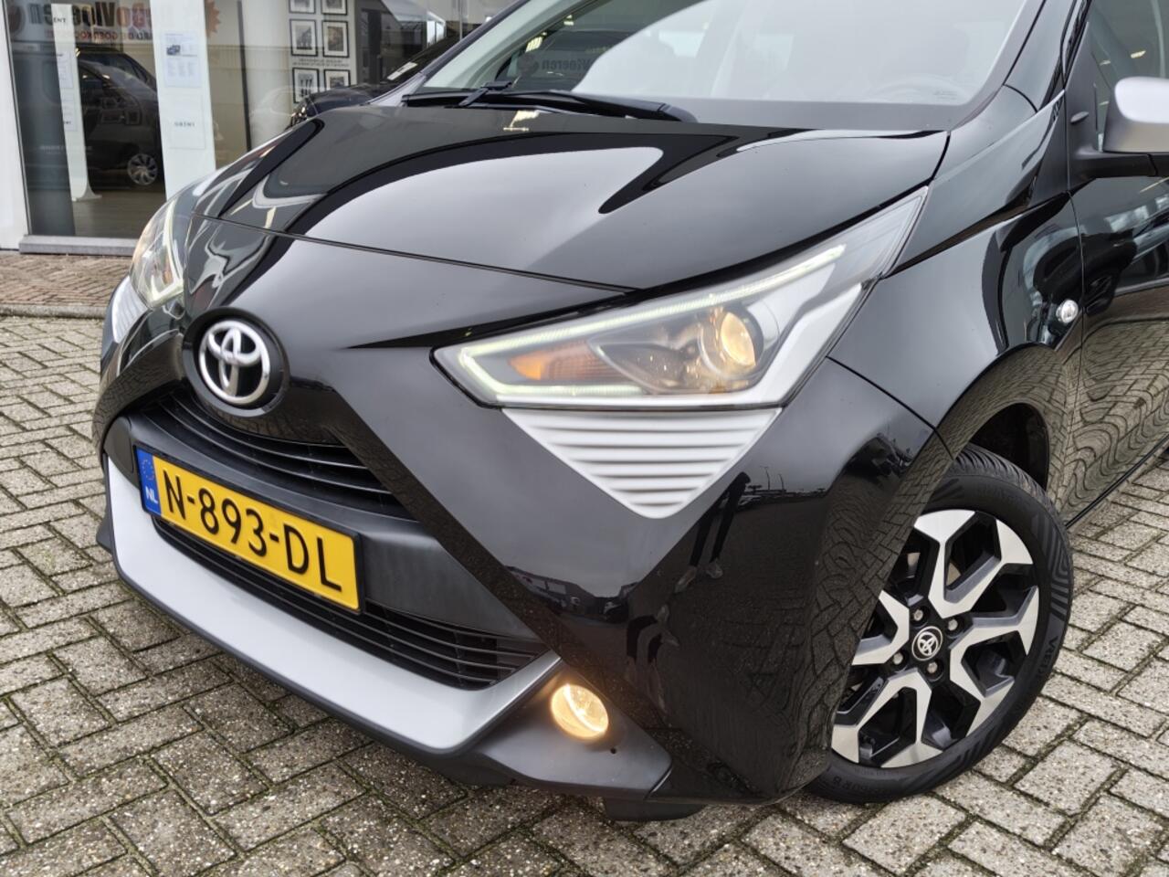 Toyota AYGO 1.0 VVT-i x-joy cabrio | El. Schuif-Kanteldak | All seasons | An