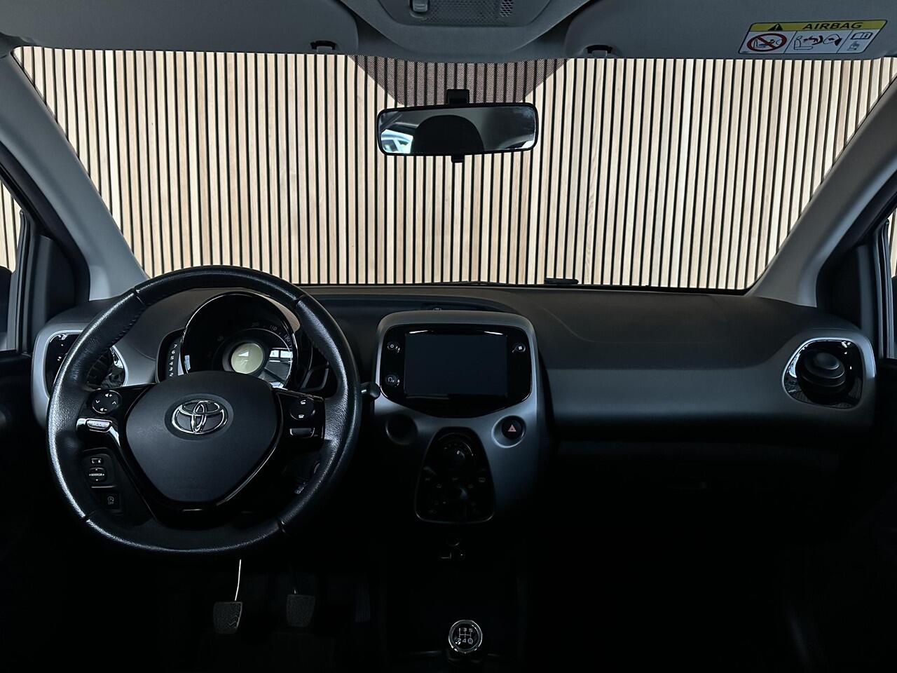 Toyota AYGO 1.0 VVT-i x-play Navi | Camera | LED verlichting