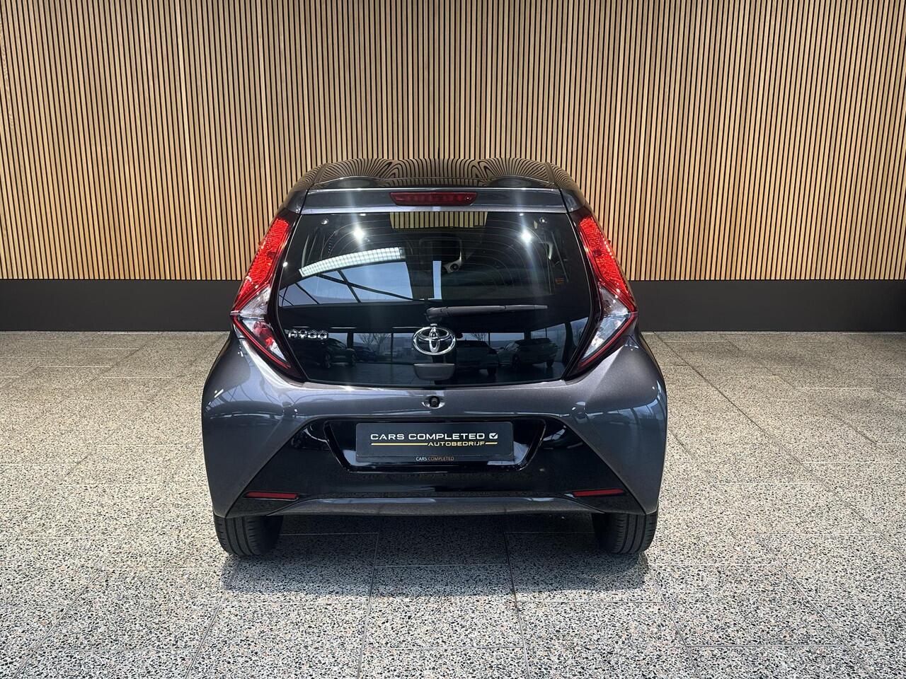 Toyota AYGO 1.0 VVT-i x-play Navi | Camera | LED verlichting
