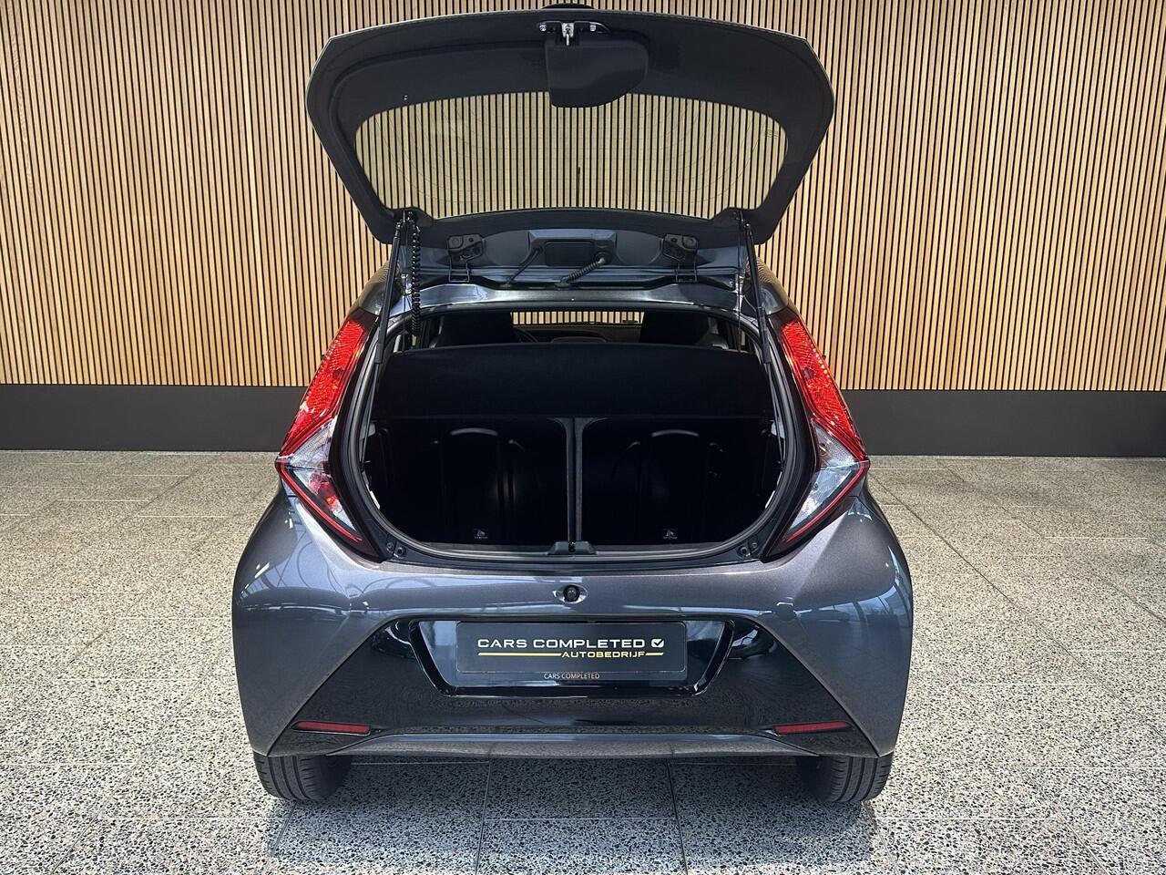 Toyota AYGO 1.0 VVT-i x-play Navi | Camera | LED verlichting