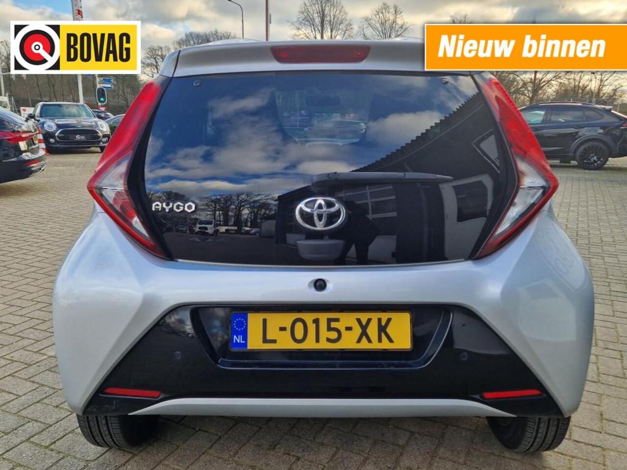 Toyota AYGO 1.0 VVT-I X-PLAY Sport Camera Climate PDC Cruise Ctrl. LM 16Zwart
