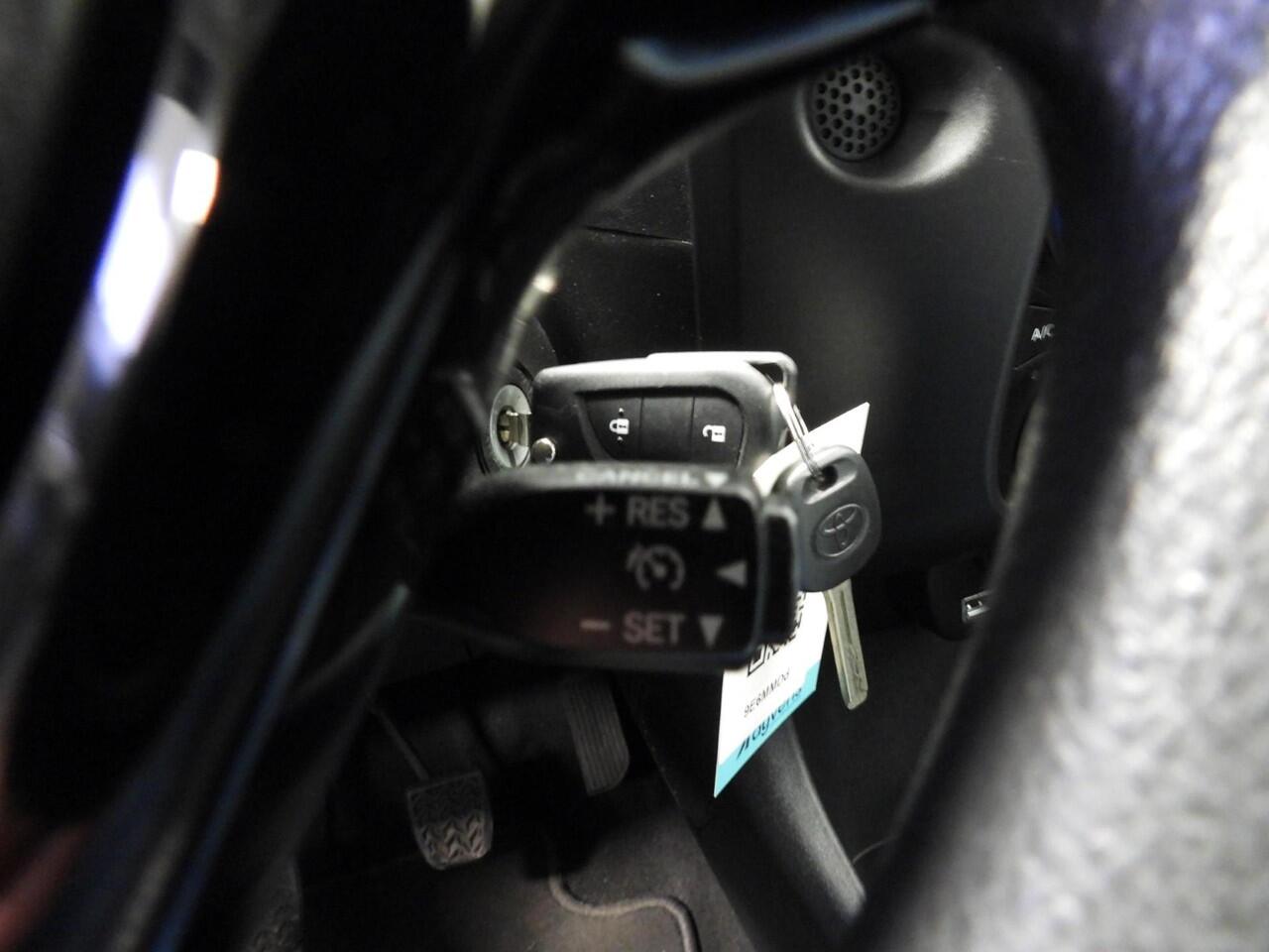 Toyota AYGO 1.0 VVT-i X-Fun AIRCO/BLUETOOTH!