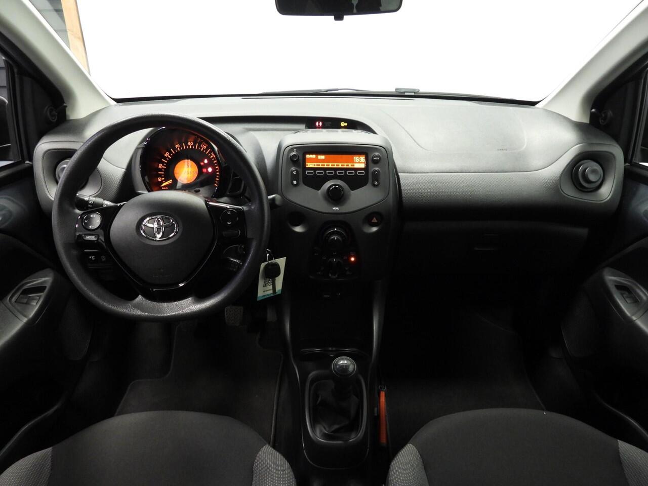 Toyota AYGO 1.0 VVT-i X-Fun AIRCO/BLUETOOTH!