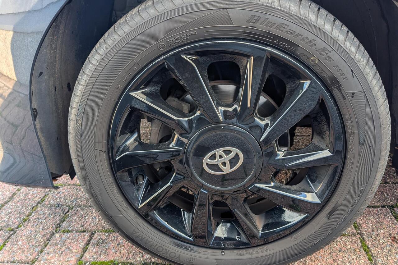 Toyota AYGO 1.0 VVT-i x-JBL Achteruitrijcamera, Navigatie met Apple Carplay & Android Auto, JBL premium audio