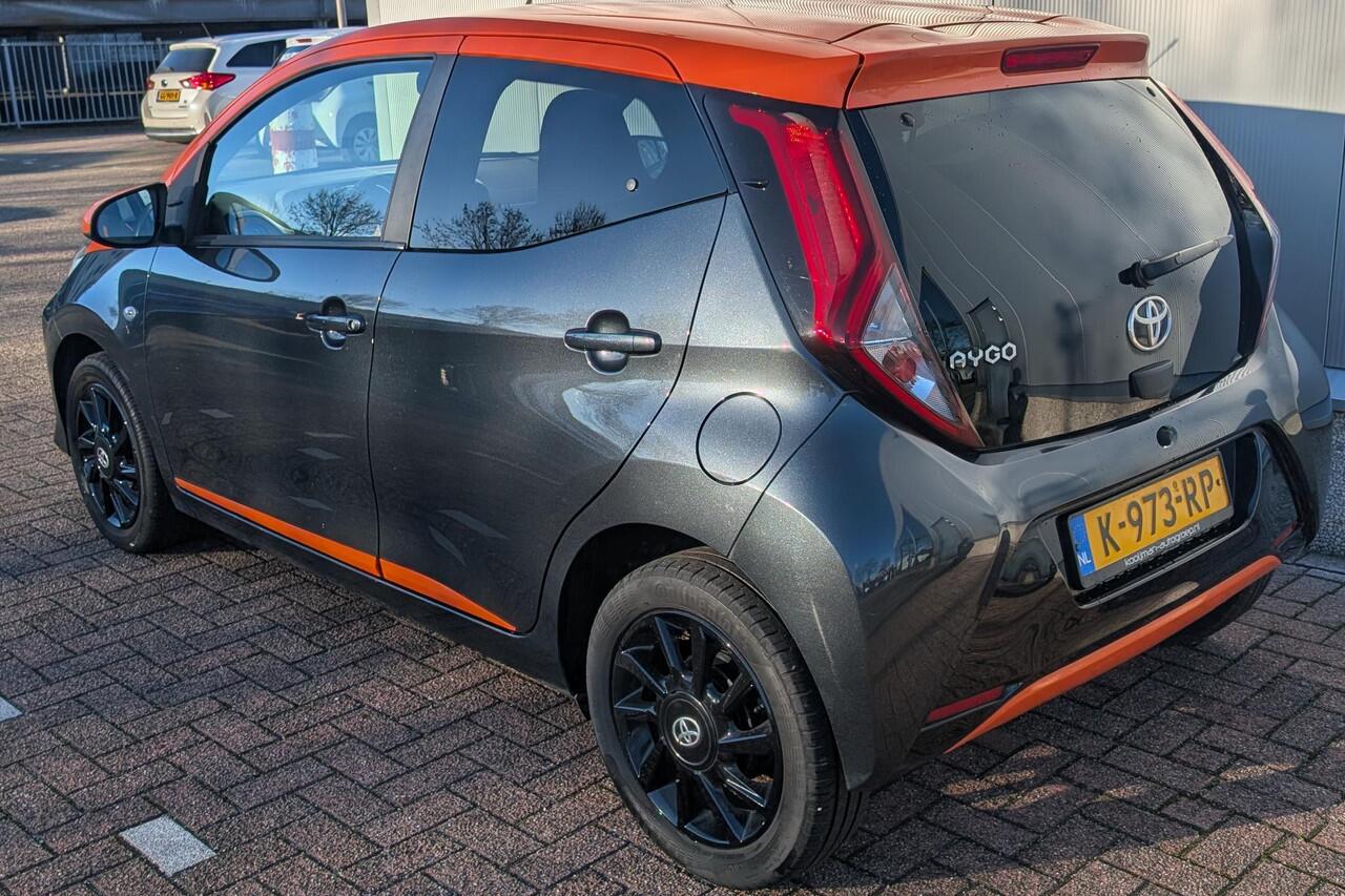 Toyota AYGO 1.0 VVT-i x-JBL Achteruitrijcamera, Navigatie met Apple Carplay & Android Auto, JBL premium audio