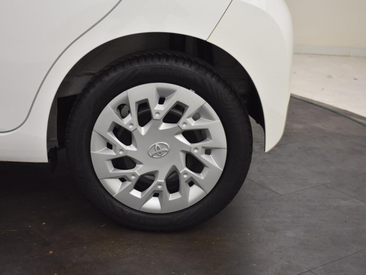 Toyota AYGO 1.0 VVT-i x-play | Carplay | Camera